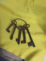 11848) mooi oude sleutel bos met grote sleutels, Antiek en Kunst, Antiek | Gereedschap en Instrumenten, Ophalen of Verzenden