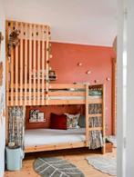 Sfeervol houten stapelbed basis Ikea Mydal 90x200cm, Ophalen, Zo goed als nieuw, Stapelbed