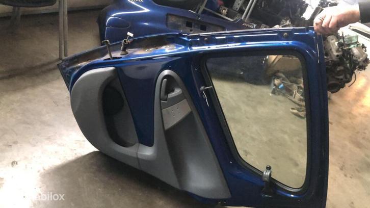 Achterdeur ruit rechtsblauw 4-deurs Toyota Aygo I ('05-'14), Auto-onderdelen, Carrosserie en Plaatwerk, Deur, Toyota, Achter, Rechts
