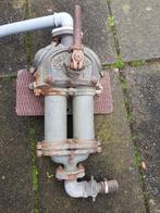 Waterpomp. Handpomp. Oude legerpomp handpomp., Ophalen, Zo goed als nieuw, Handmatig