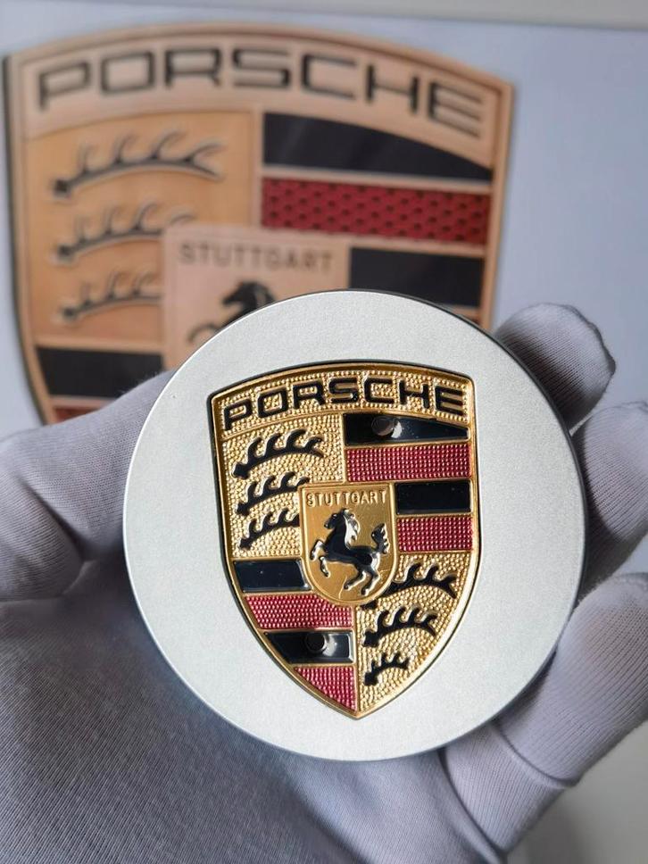Nieuw porsche centre caps porsche wieldoppen ️

Made in i, Auto diversen, Wieldoppen, Nieuw, Ophalen of Verzenden