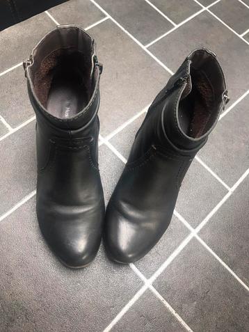 HUS PUPPIES, maat 39 beschikbaar voor biedingen