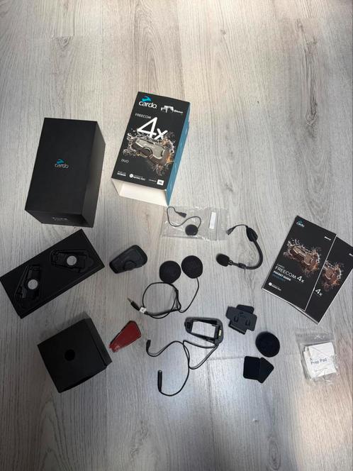 Cardo Freecom 4X JBL Communicatiesysteem, Motoren, Accessoires | Navigatiesystemen, Zo goed als nieuw, Ophalen of Verzenden