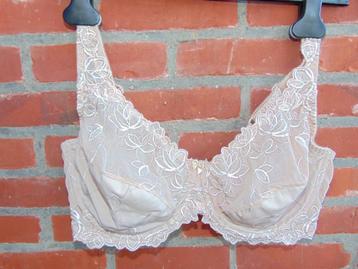 BH Hunkemoller 80G in zeer goede staat beschikbaar voor biedingen