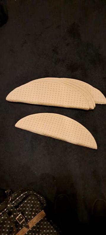 7 stuks Trapmatten - Crème - Halve Maan beschikbaar voor biedingen