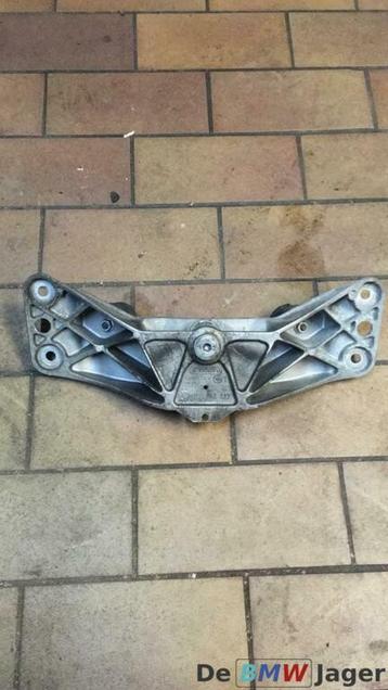 Versnellingsbaksteun BMW 7 serie E65 E66 E67 22326754617 beschikbaar voor biedingen