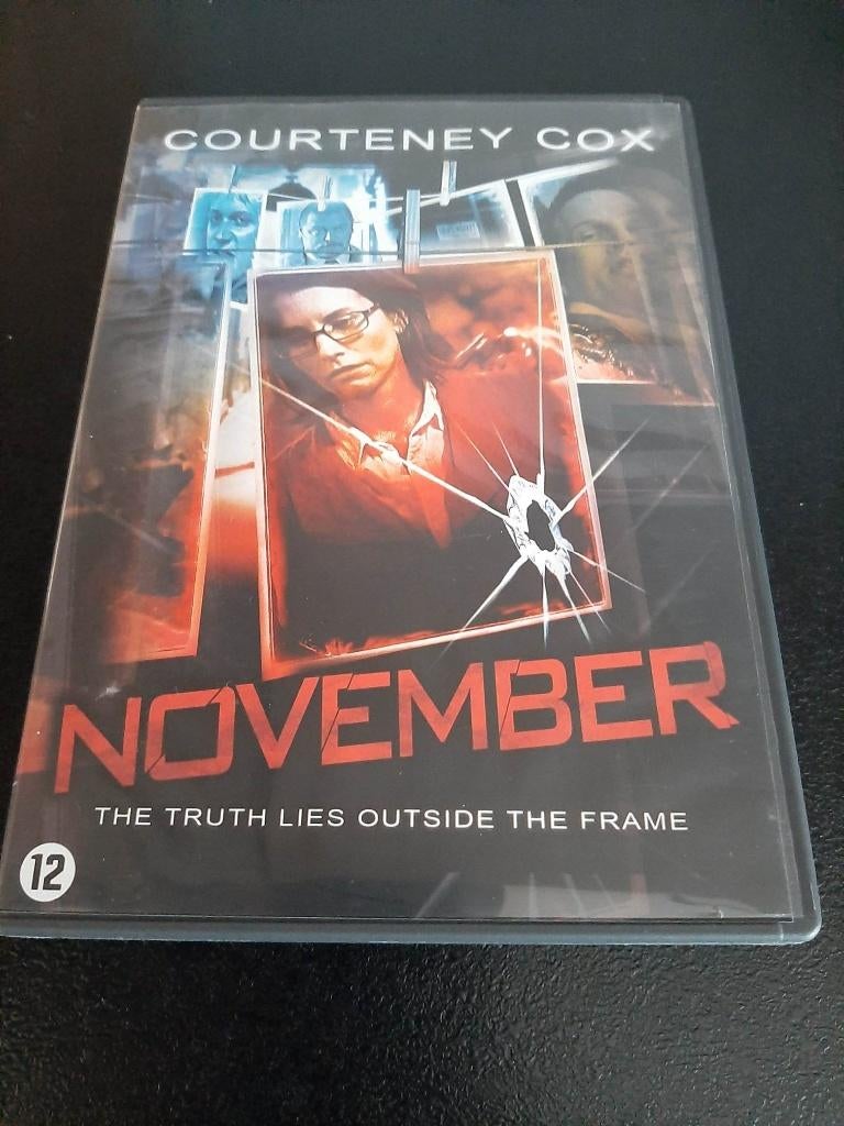 November, Courteney Cox, James Le Gross, Nick Offerman!, Vanaf 12 jaar, Ophalen of Verzenden, Gebruikt, Overige genres