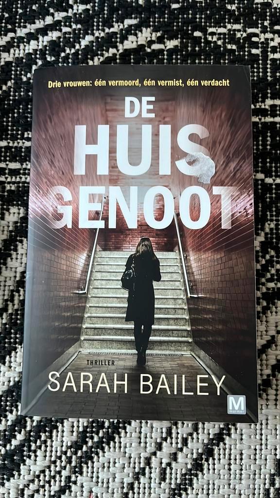 Boek De huisgenoot te koop, Boeken, Thrillers, Zo goed als nieuw, Ophalen of Verzenden