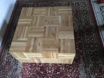 Salontafel beschikbaar voor biedingen