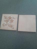 Gezocht: Badkamer wand tegels 15x15 lichte koffie  kleur, Doe-het-zelf en Verbouw, Sanitair, Ophalen of Verzenden, Nieuw, Steen