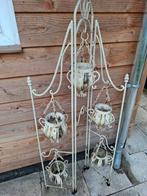 Oud hekwerk met hangpotten., Ophalen, Gebruikt, IJzer