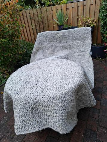 vloerkleed 2 x 2.90 m beschikbaar voor biedingen