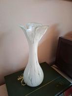 Mooie witte glazen vaas, Wit, Ophalen of Verzenden, Minder dan 50 cm, Glas