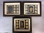 240203 - 3 display cases with gold weights - Ghana, Antiek en Kunst, Ophalen of Verzenden