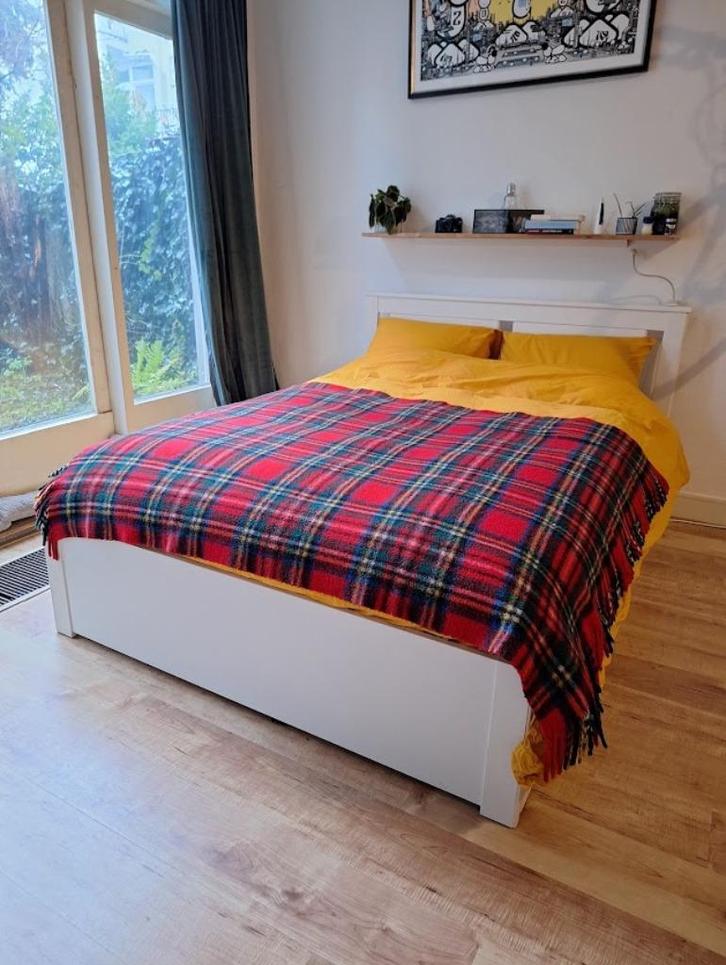 Tweepersoonsbed 140x200 Ikea Songesand met 4 bedlades, Huis en Inrichting, Slaapkamer | Bedden, Zo goed als nieuw, Tweepersoons