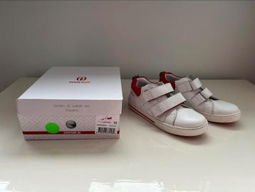 Nieuwe in doos! Witte Shoesme sneakers klittenband maat 32