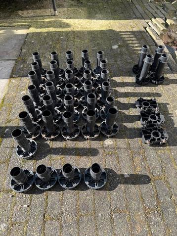 PARTIJ STELPOTEN KEUKENKAST. beschikbaar voor biedingen