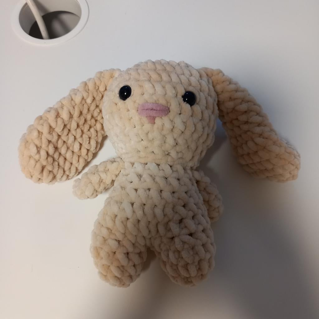 Gehaakt Konijn Knuffeltje - Handgemaakt, Ophalen of Verzenden, Nieuw, Konijn