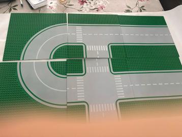 6 Groene LEGO Grondplaten beschikbaar voor biedingen