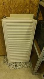 Radiator 82x40cm, Doe-het-zelf en Verbouw, Verwarming en Radiatoren, Ophalen, 30 tot 80 cm, Gebruikt, Radiator