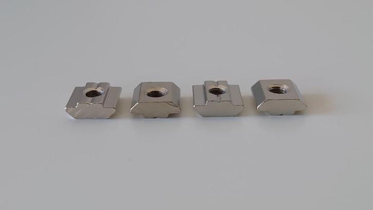 Set van 4 M6 T-moeren voor Fanatec CSL DD / GT DD PRO-basis, Spelcomputers en Games, Games | Overige, Nieuw, Racen en Vliegen