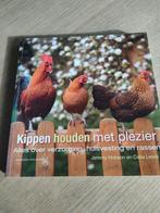 J. Hobson - Kippen houden met plezier, Ophalen of Verzenden, Zo goed als nieuw, J. Hobson; C. Lewis