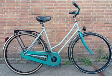 Rodeo R1 nette damesfiets met terugtraprem en werkend licht beschikbaar voor biedingen