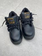Werkschoenen, Ophalen