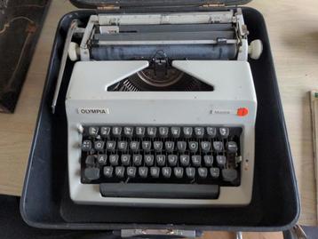 Typemachine Olympia beschikbaar voor biedingen