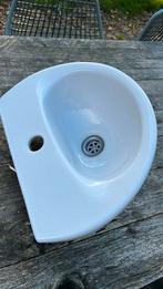 Wc spoelbakje, gratis, Doe-het-zelf en Verbouw, Sanitair, Ophalen, Gebruikt, Steen, Wastafel