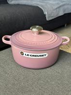 Le Creuset gietijzeren braadpan 22 cm – Mauve Pink, Huis en Inrichting, Keuken | Potten en Pannen, Ophalen of Verzenden, Nieuw