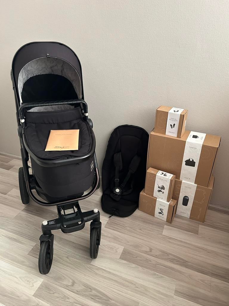 Joolz Geo 2 kinderwagen zwart, Kinderen en Baby's, Kinderwagens en Combinaties, Verstelbare duwstang, Zo goed als nieuw, Ophalen