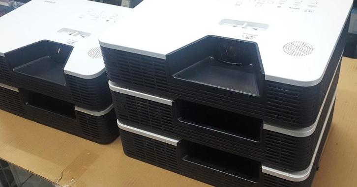 5 Stuks CASIO Projector / Beamer XJ-ST155 / 3x NIET Werkend, Audio, Tv en Foto, Beamers, Gebruikt, Full HD (1080), Ophalen