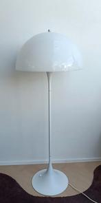 Louis Poulsen Panthella vloerlamp, Ophalen, Metaal, 100 tot 150 cm, Zo goed als nieuw