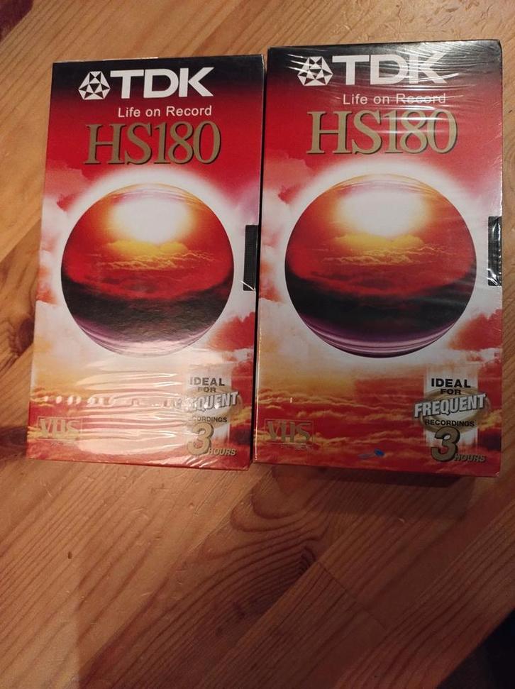 2 Videobanden TDK HS180 Nieuw in Verpakking, Cd's en Dvd's, VHS | Film, Nieuw in verpakking, Overige genres, Alle leeftijden, Ophalen of Verzenden