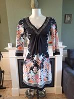 K-Design K Design zwart met bloemen jurk S gratis verz, K-design, Verzenden, Zwart, Knielengte