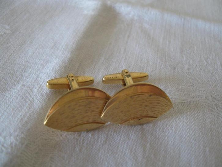 Oude manchetknopen goudkleurig goede staat, Sieraden, Tassen en Uiterlijk, Manchetknopen, Gebruikt, Overige materialen, Ophalen of Verzenden