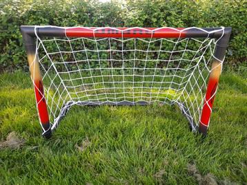 Voetbalfeestje voor de kleintjes met deze voetbaldoelen beschikbaar voor biedingen
