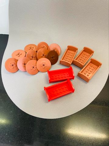 Lego Fabuland | Set van 16 x Tafel en Bed beschikbaar voor biedingen