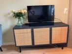 Dressoir made zwart rotan, Huis en Inrichting, Kasten | Dressoirs, Ophalen, Gebruikt, 100 tot 150 cm, 25 tot 50 cm