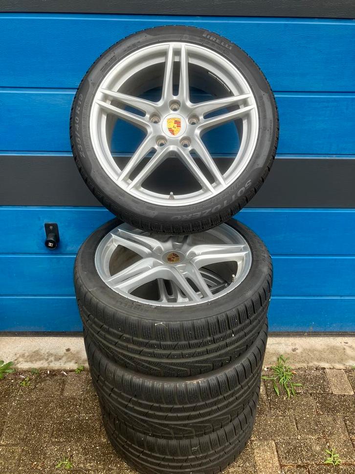 19 inch originele Porsche 911/991 MK II velgen winterbanden, Auto-onderdelen, Banden en Velgen, Banden en Velgen, Winterbanden