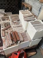 Steenstrips, Ophalen, Zo goed als nieuw, Bakstenen