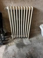 Klassieke gietijzeren radiator (jaren '30), Doe-het-zelf en Verbouw, Verwarming en Radiatoren, Ophalen, Gebruikt, Radiator, Minder dan 60 cm