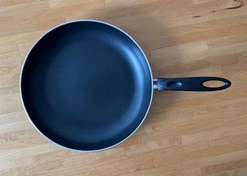 Koekenpan diameter 30 cm beschikbaar voor biedingen