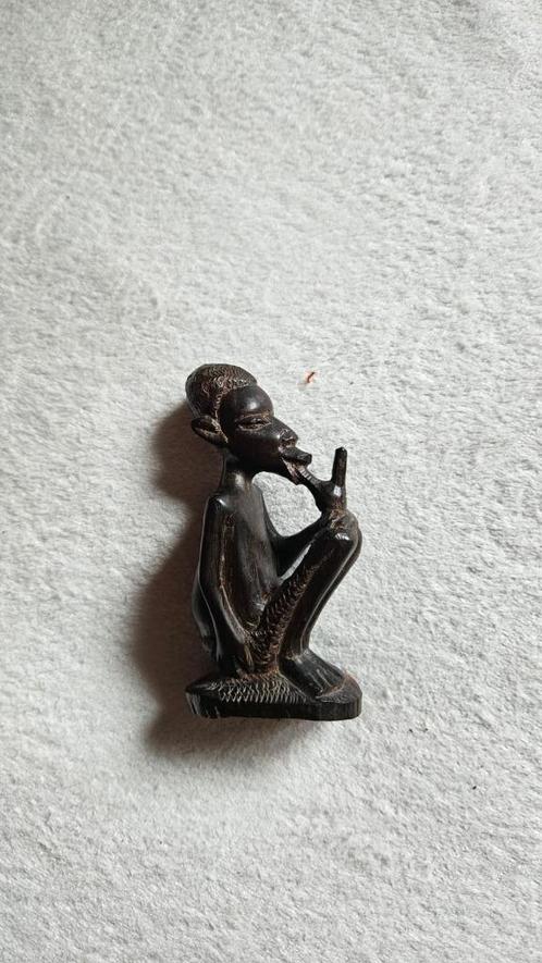 Handgesneden houten Afrikaanse figuur, Antiek en Kunst, Kunst | Beelden en Houtsnijwerken, Ophalen of Verzenden