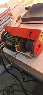 2 electrische takels, Doe-het-zelf en Verbouw, Ophalen of Verzenden, Zo goed als nieuw