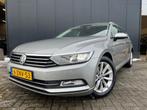 Volkswagen Passat Variant 1.6 TDI HighL '15 Automaat/Leer/Na, Auto's, Volkswagen, Gebruikt, 4 cilinders, Origineel Nederlands