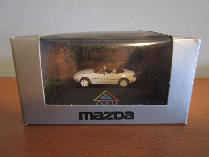 Mazda MX5, HERPA schaal 1: 87 wit, incl. Herpa Show-case, Hobby en Vrije tijd, Modelauto's | 1:87, Zo goed als nieuw, Auto, Herpa