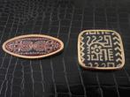 2 bijzondere broches met mooie koperen? omlijsting, Ophalen of Verzenden, Zo goed als nieuw