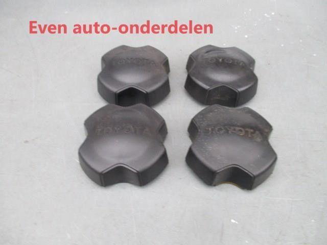 4 stuks naaf doppen Toyota starlet EP 7, Auto-onderdelen, Ophanging en Onderstel, Toyota, Nieuw, Ophalen of Verzenden